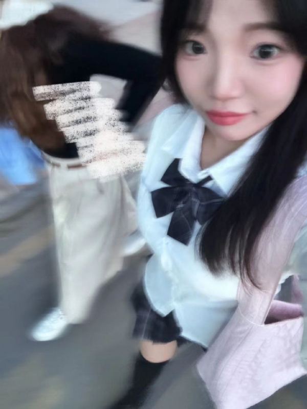 台灣小姐伊洛的第一张照片--桃园女同性恋服务网